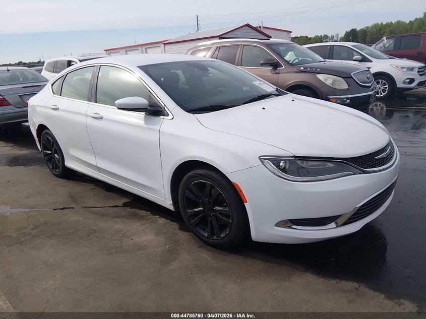 2015 CHRYSLER 200 LIMITED | 1C3CCCAB7FN677326 | UPCARS