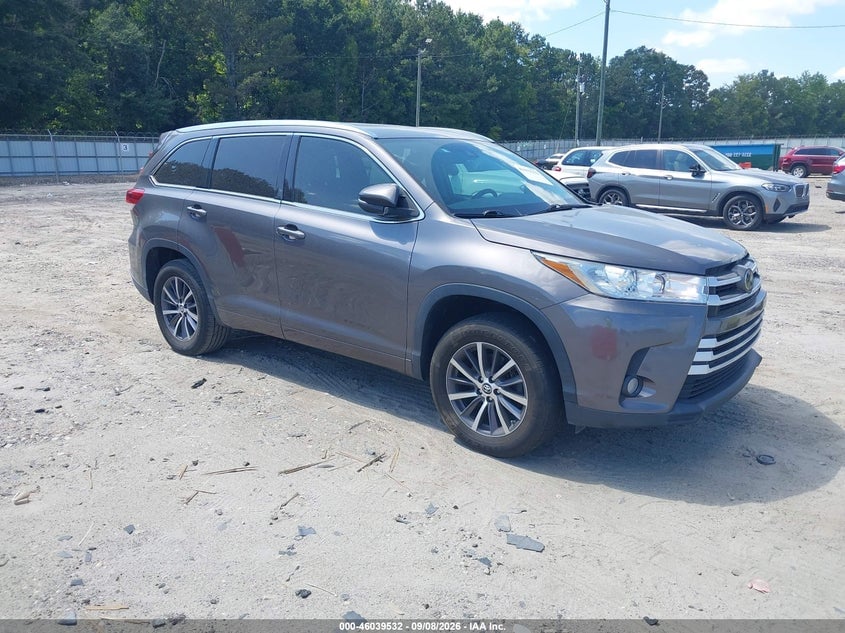 2018 TOYOTA HIGHLANDER XLE | 5TDKZRFH7JS529637 | UPCARS