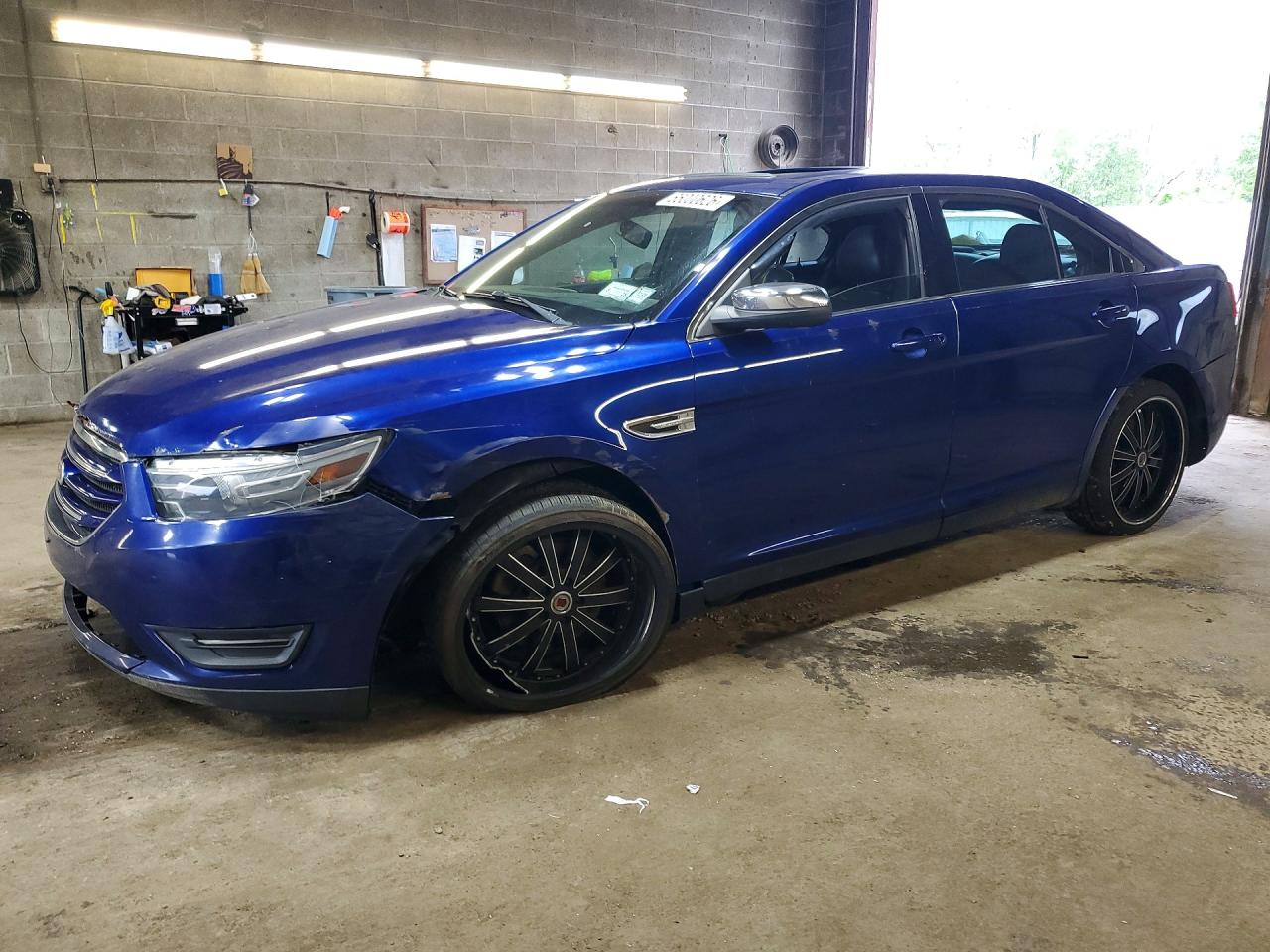 2013 FORD TAURUS LIMITED | 1FAHP2F87DG231083 | UPCARS