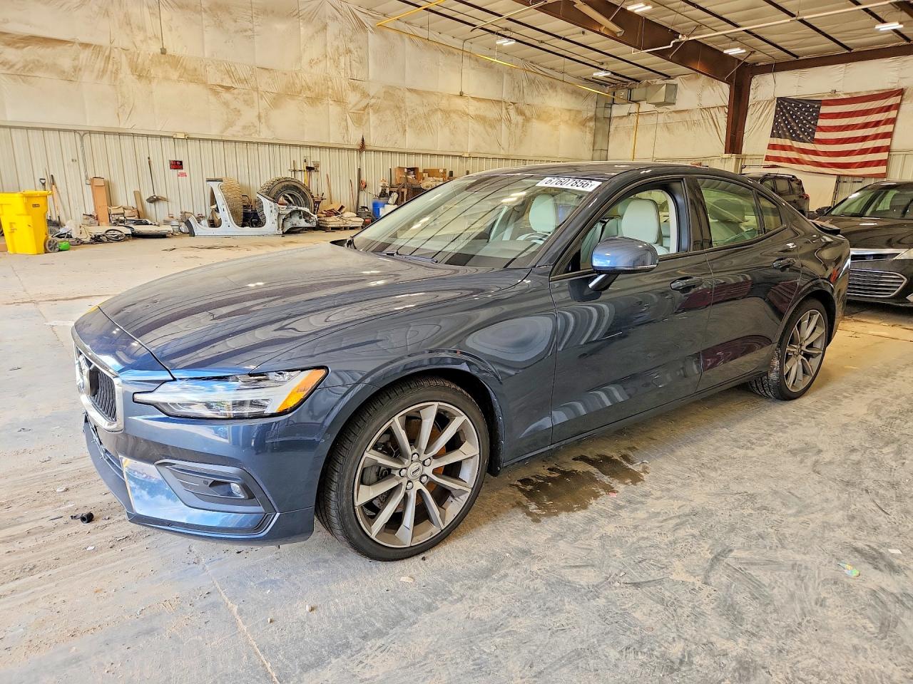 2021 VOLVO S60 T6 MOMENTUM | 7JRA22TKXMG092689 | UPCARS