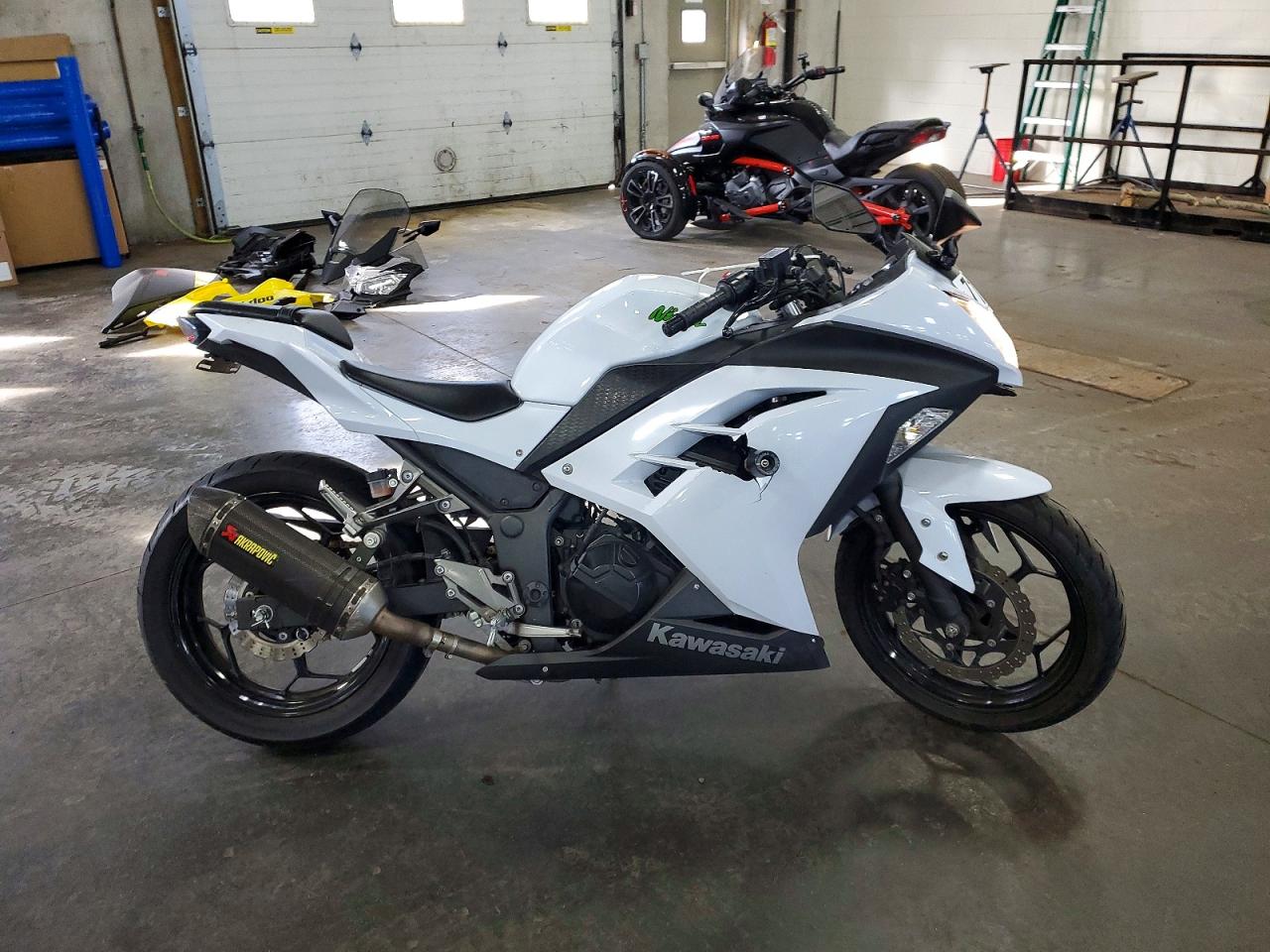 2015 KAWASAKI EX A | JKAEX8A11FA012274 | UPCARS