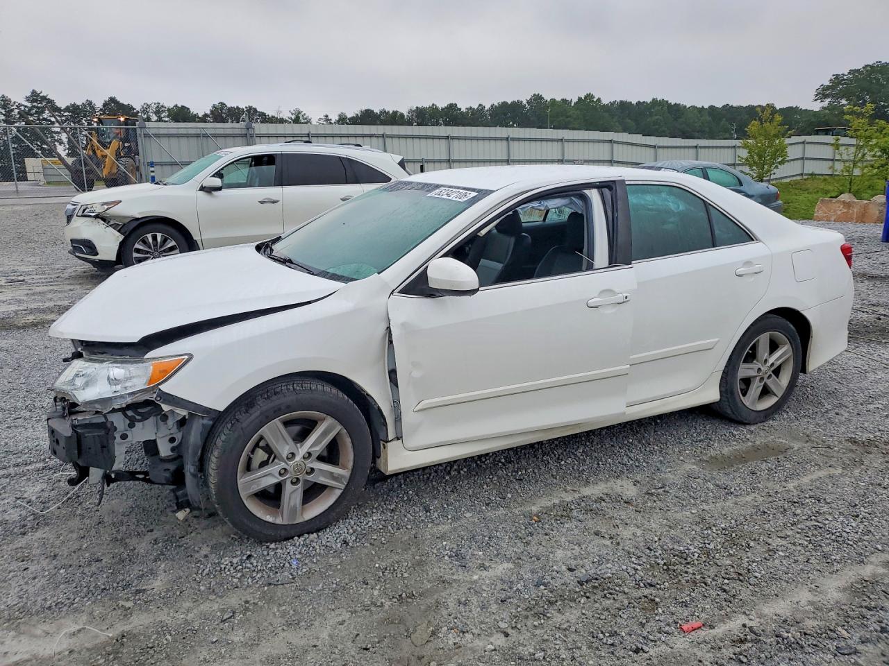 2014 TOYOTA CAMRY SE | 4T1BF1FK2EU361845 | UPCARS