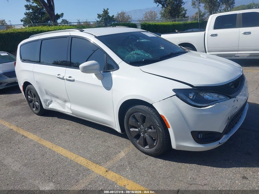 2020 CHRYSLER PACIFICA HYBRID TOURING L | 2C4RC1L74LR196211 | UPCARS