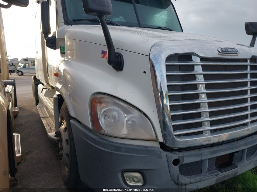 2012 FREIGHTLINER CASCADIA 125 | 1FUJGLBG2CSBM2060 | UPCARS