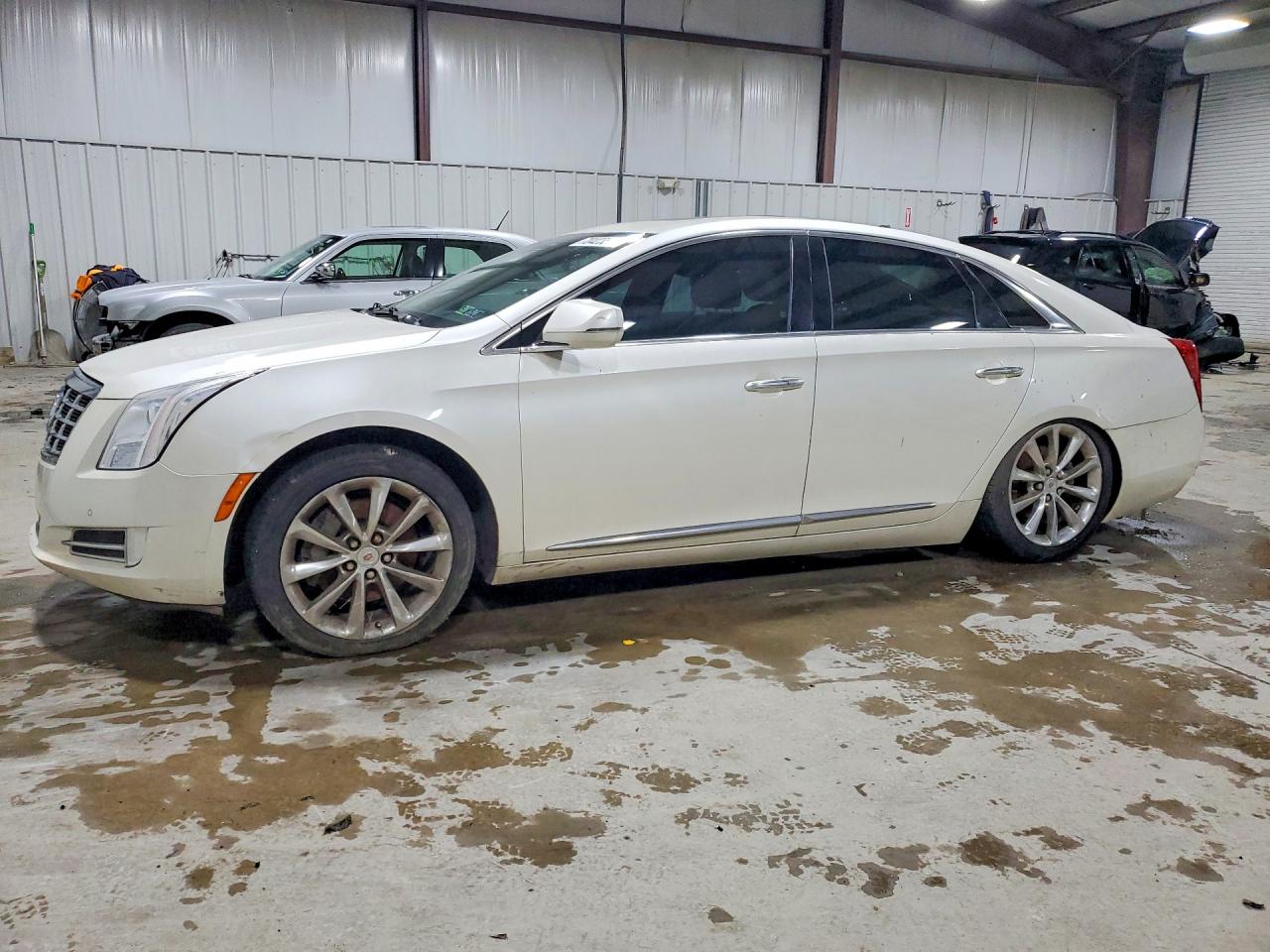 2013 CADILLAC XTS LUXURY COLLECTION | 2G61P5S36D9222612 | UPCARS