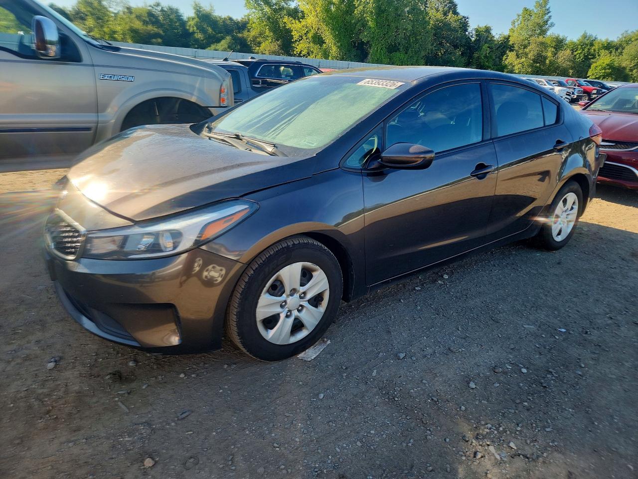 2018 KIA FORTE LX | 3KPFK4A73JE181126 | UPCARS