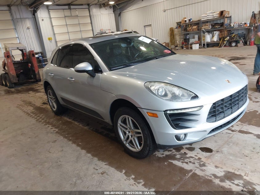 2017 PORSCHE MACAN | WP1AA2A54HLB02398 | UPCARS