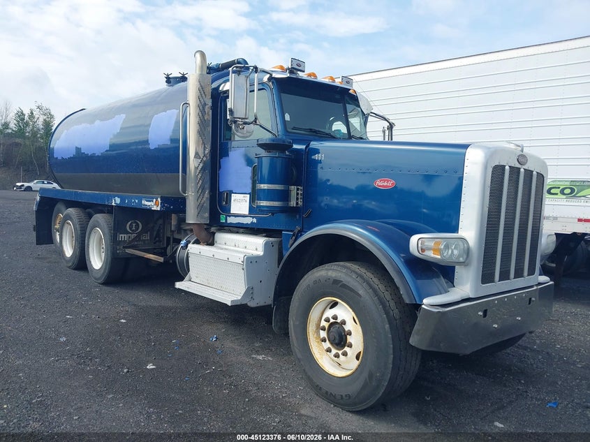 2013 PETERBILT 388 | 1NPWX4TX0DD171439 | UPCARS