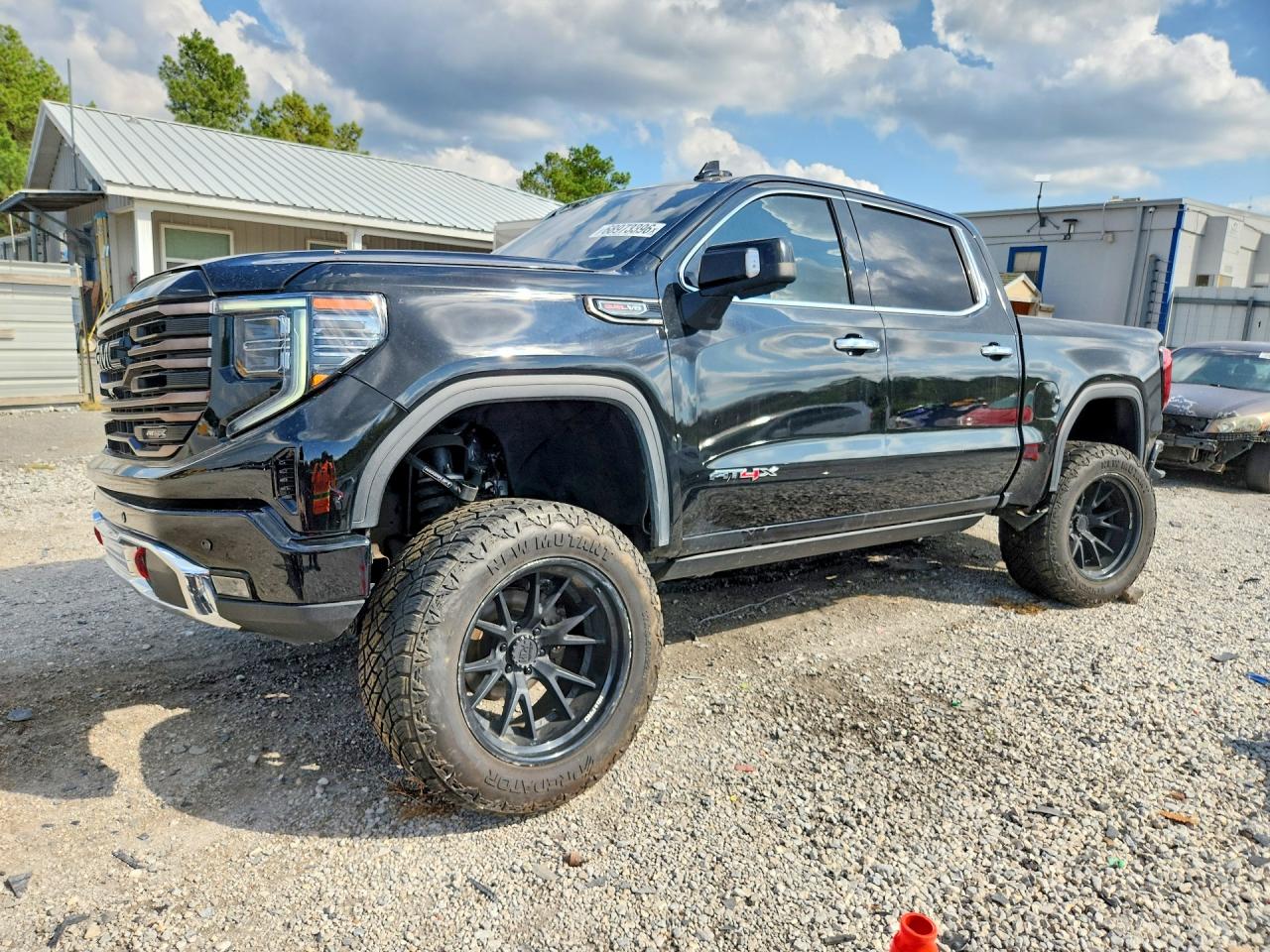 2022 GMC SIERRA K1500 AT4X | 3GTUUFEL7NG580801 | UPCARS