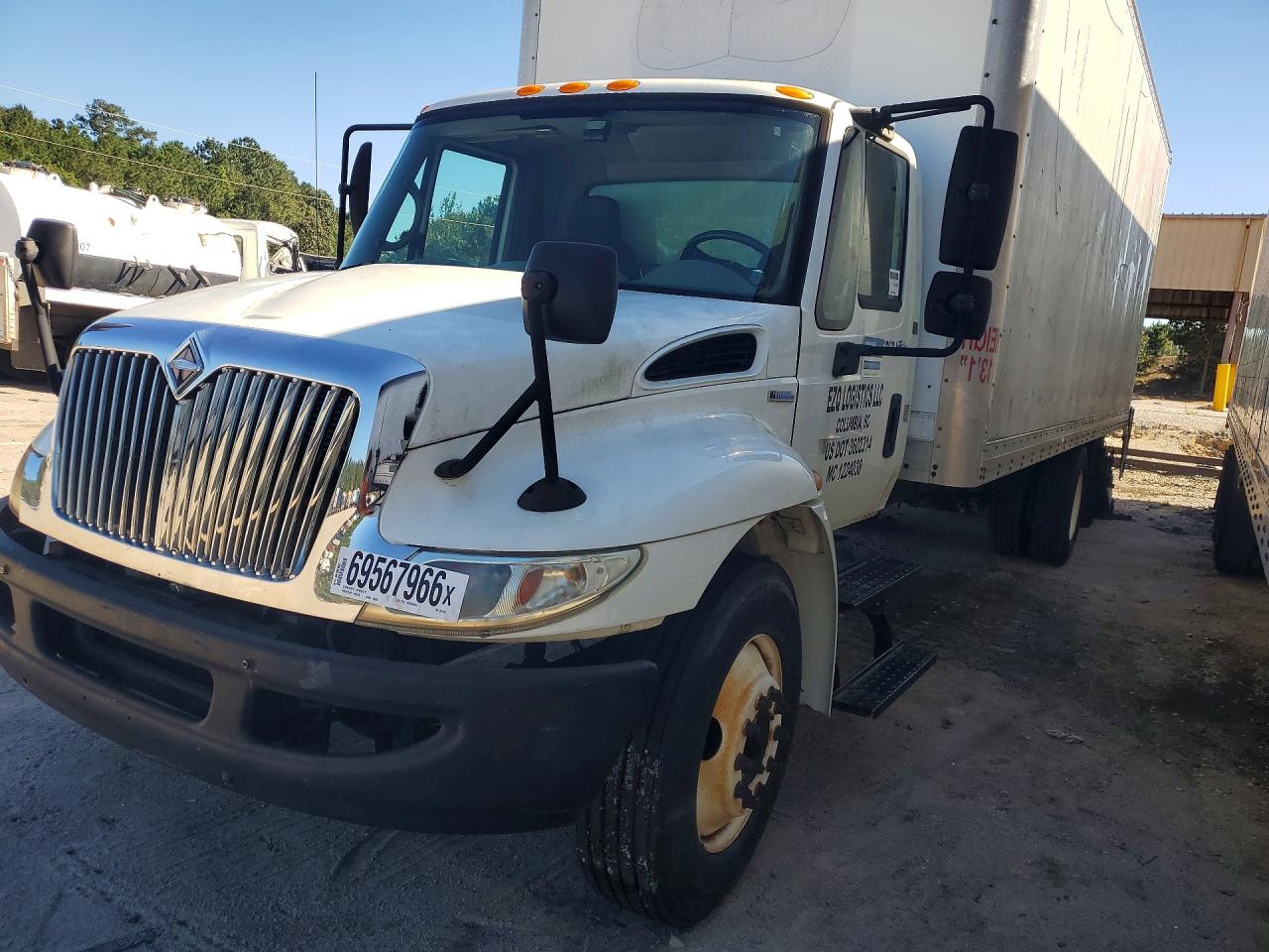 2009 INTERNATIONAL 4000 SERIE 4300 BOX TRUCK | 1HTMMAAM09H047639 | UPCARS
