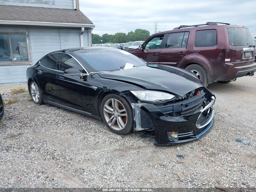 2013 TESLA MODEL S | 5YJSA1AG4DFP04832 | UPCARS