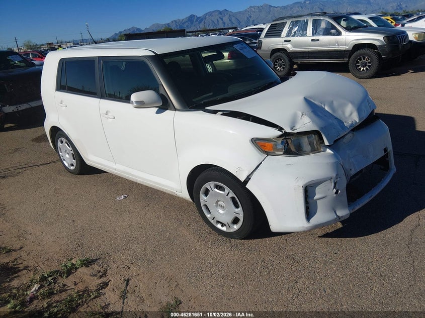 2013 SCION XB | JTLZE4FE5DJ033177 | UPCARS