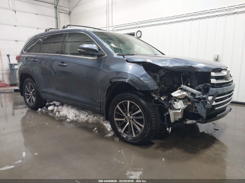 2017 TOYOTA HIGHLANDER XLE | 5TDJZRFH6HS413674 | UPCARS