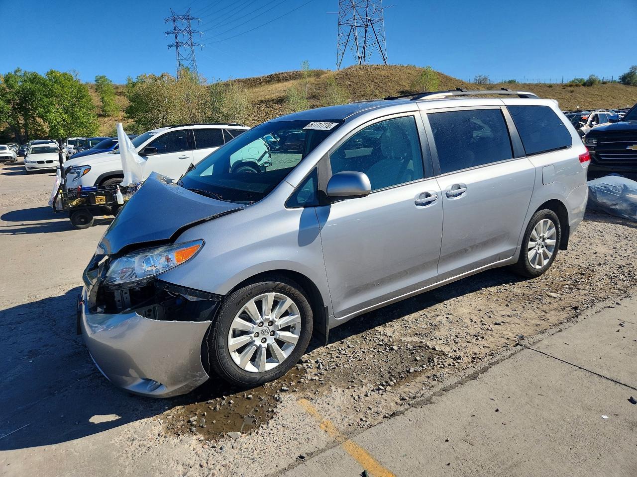 2013 TOYOTA SIENNA LE | 5TDJK3DC2DS067769 | UPCARS