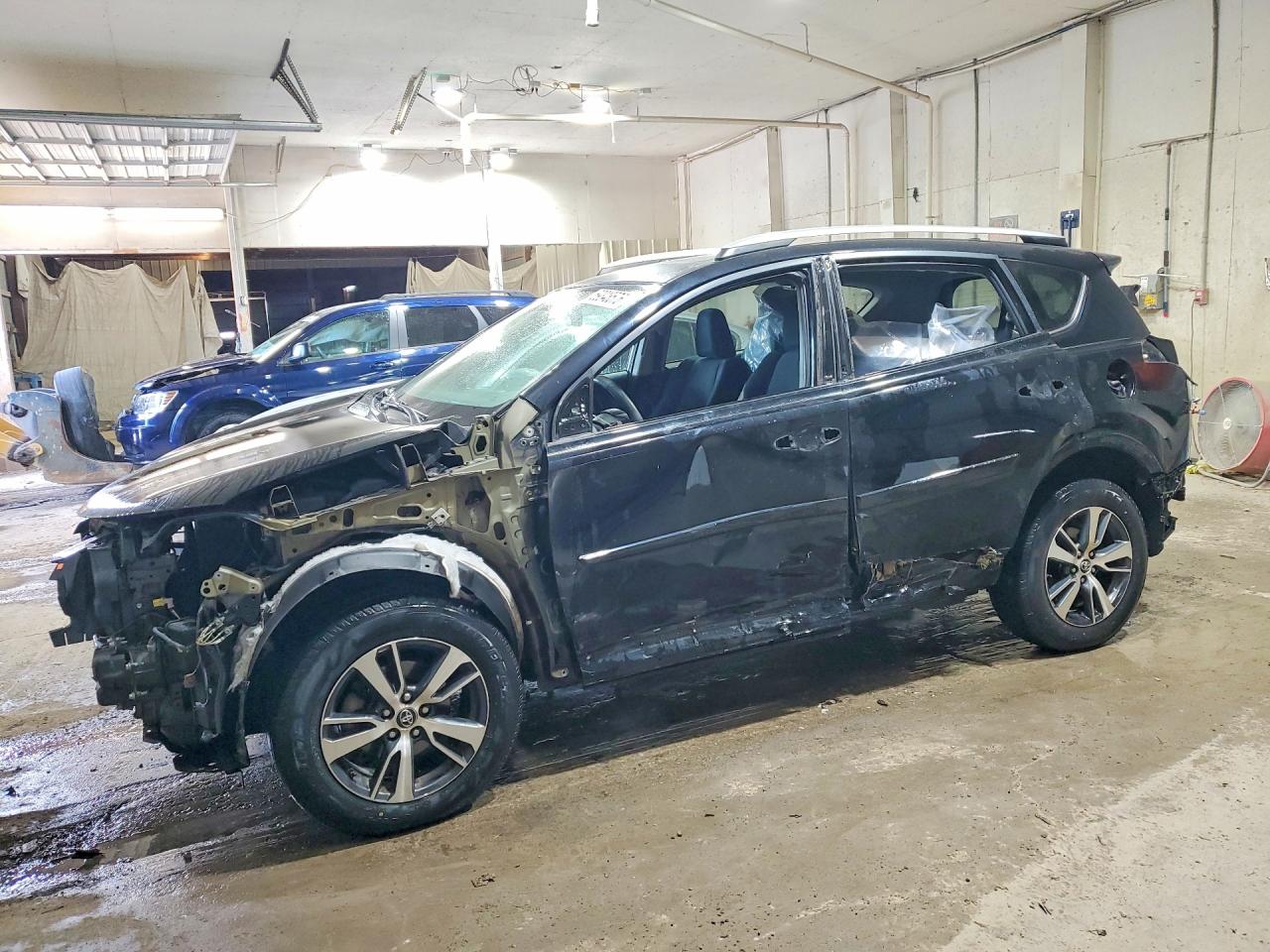 2016 TOYOTA RAV4 XLE | 2T3RFREV7GW503688 | UPCARS