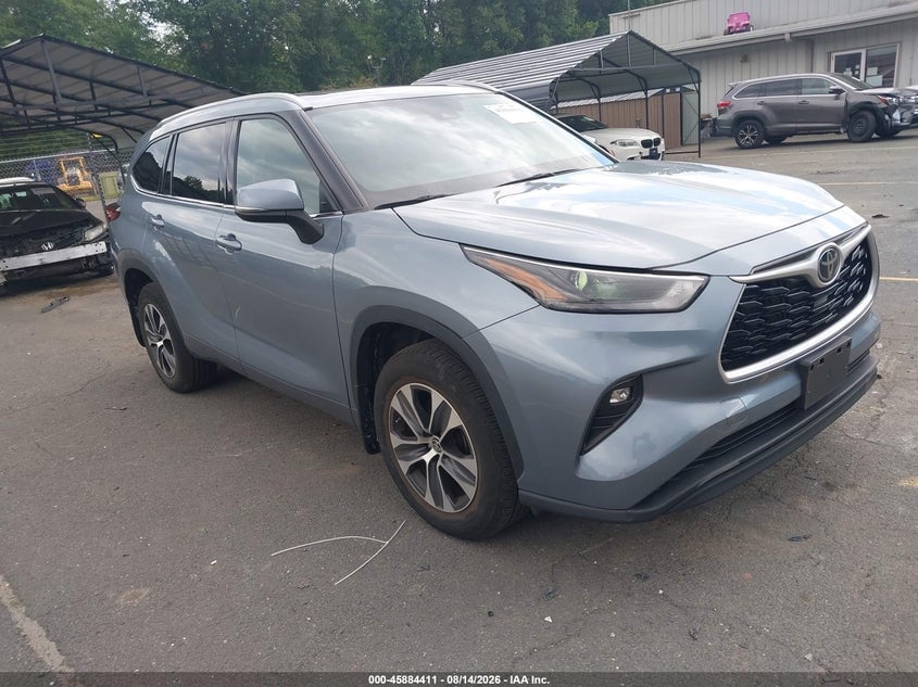 2022 TOYOTA HIGHLANDER XLE | 5TDGZRBH9NS244018 | UPCARS