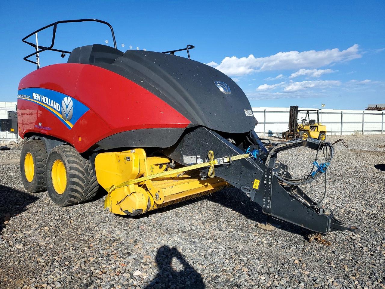2021 KWHHOLLAND AGRICULTUR NEWHOLLAND 340 LARGE SQUARE BALER | HAF43D58T04232012 | UPCARS