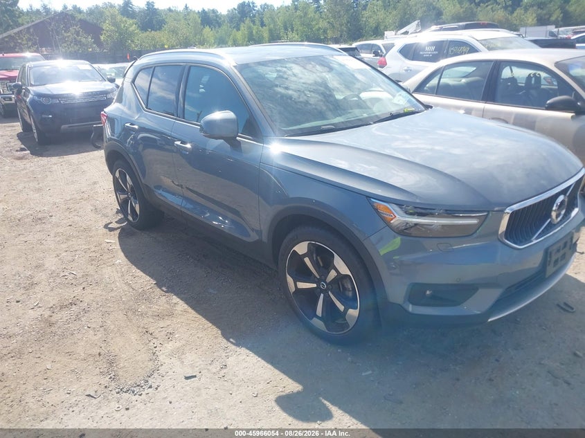 2020 VOLVO XC40 T5 MOMENTUM | YV4162UK2L2297126 | UPCARS