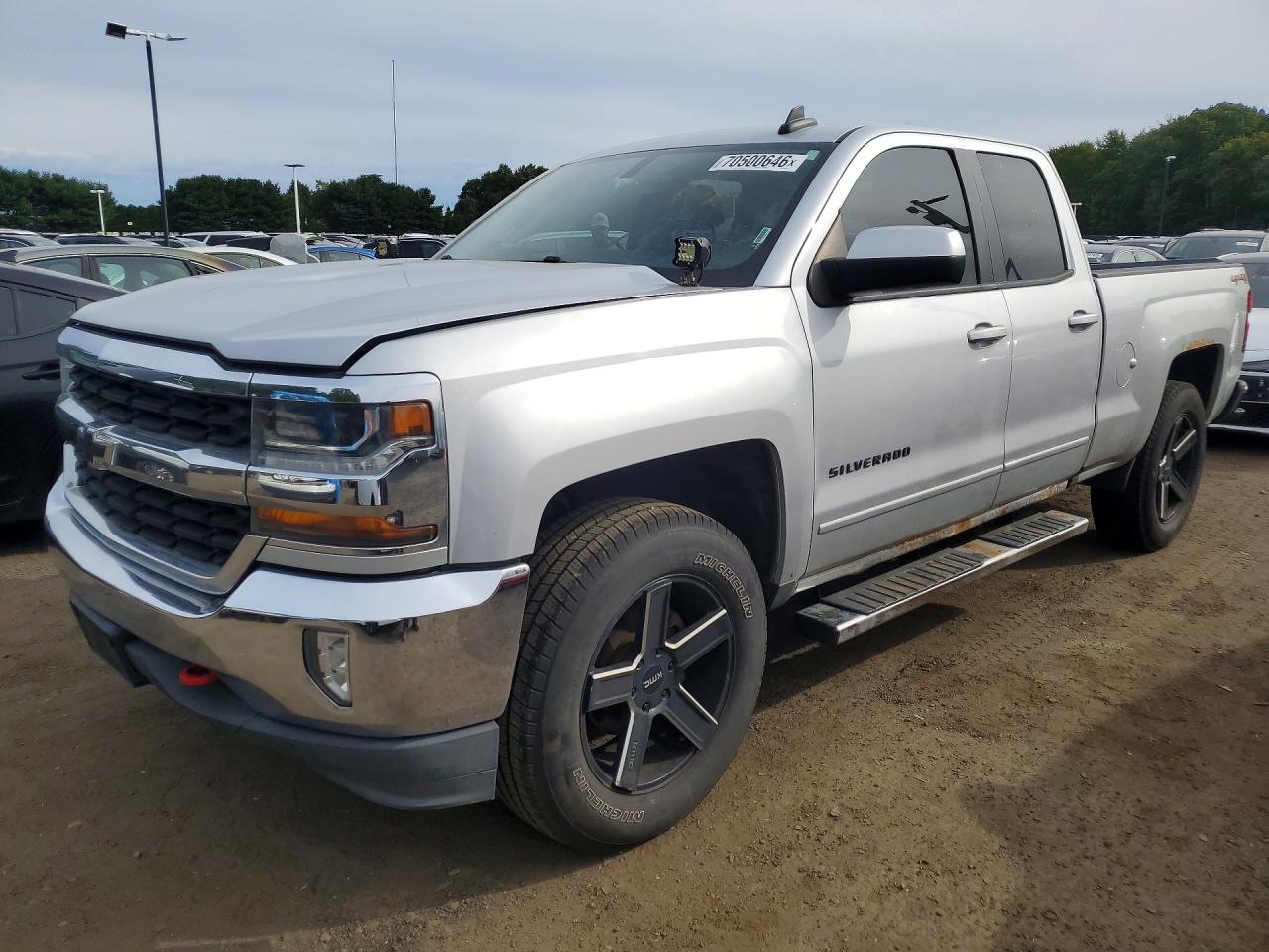 2016 CHEVROLET SILVERADO K1500 LT | 1GCVKRECXGZ142353 | UPCARS
