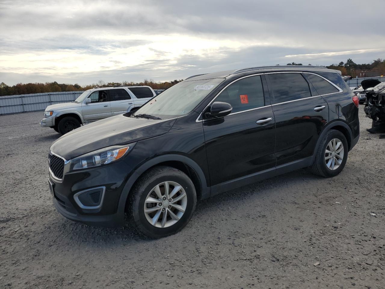 2017 KIA SORENTO LX | 5XYPG4A31HG200188 | UPCARS