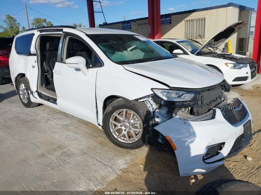 2022 CHRYSLER PACIFICA TOURING L | 2C4RC1BG7NR170982 | UPCARS