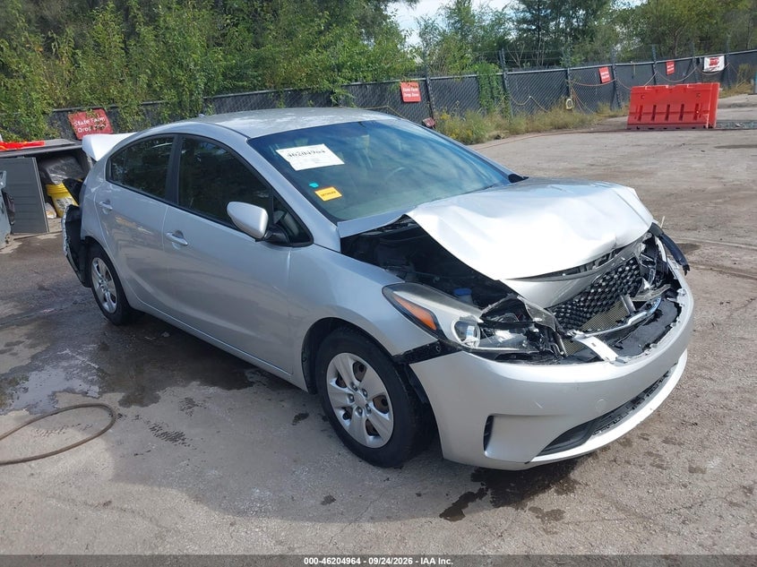 2018 KIA FORTE LX | 3KPFK4A76JE239634 | UPCARS