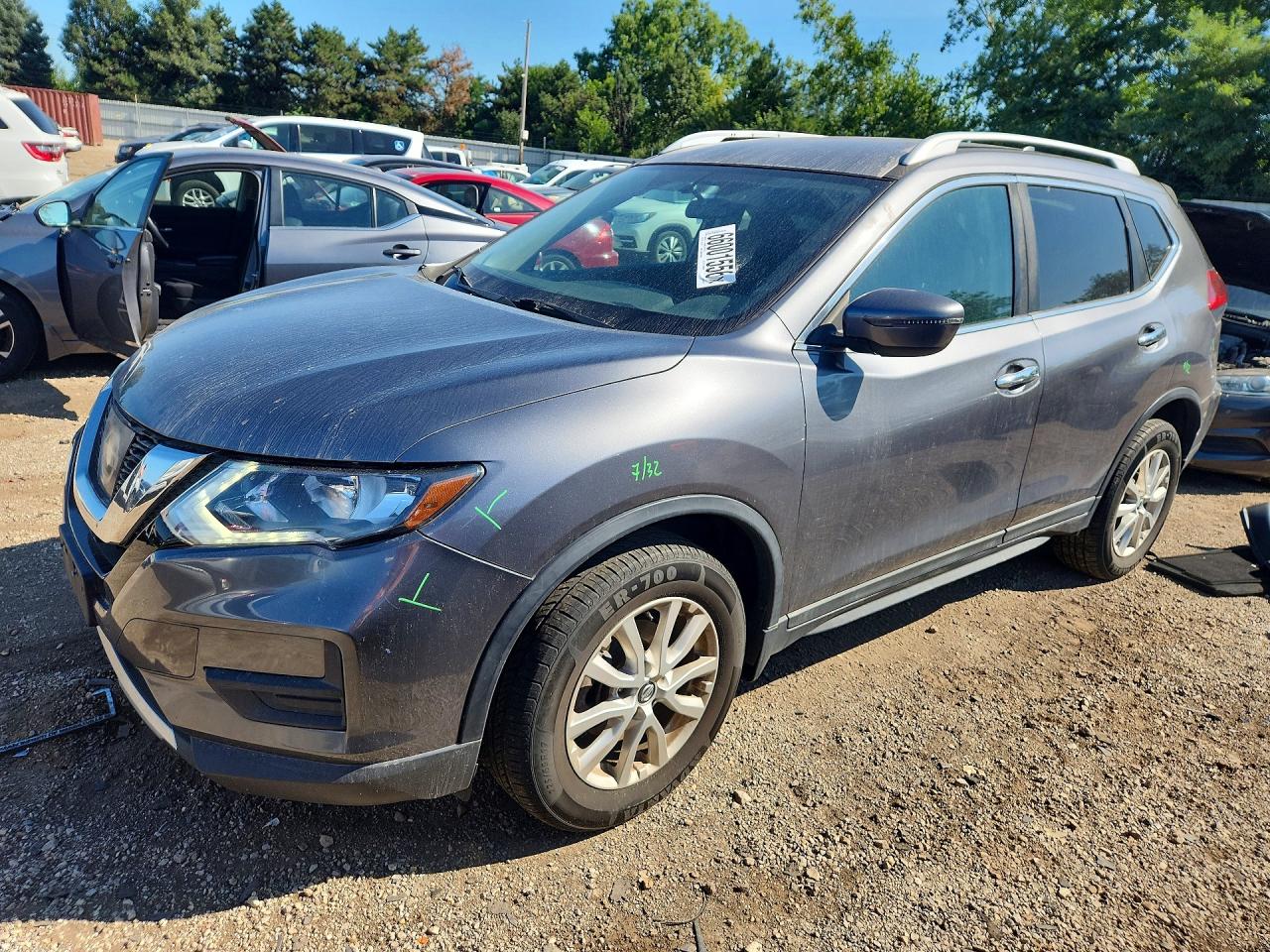 2017 NISSAN ROGUE SV | 5N1AT2MV7HC877331 | UPCARS