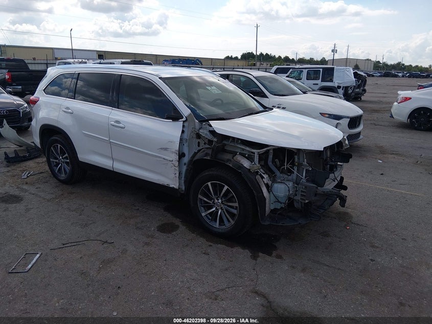 2019 TOYOTA HIGHLANDER XLE | 5TDKZRFH8KS320893 | UPCARS