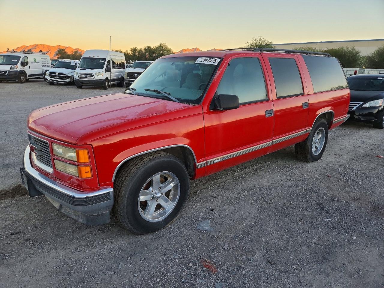 1998 GMC SUBURBAN C1500 | 3GKEC16R7WG502022 | UPCARS