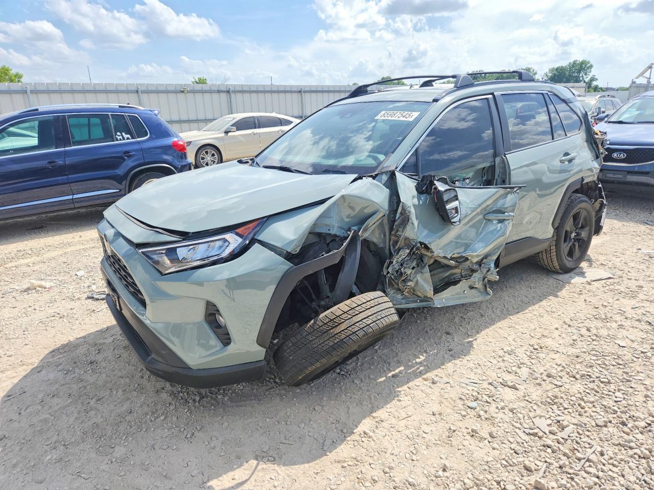 2021 TOYOTA RAV4 XLE | 2T3P1RFV6MW166365 | UPCARS
