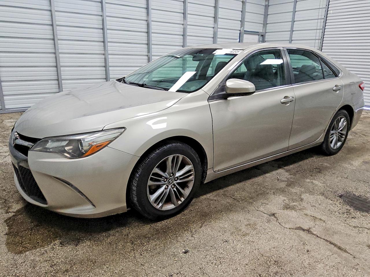 2015 TOYOTA CAMRY SE | 4T1BF1FK6FU882990 | UPCARS
