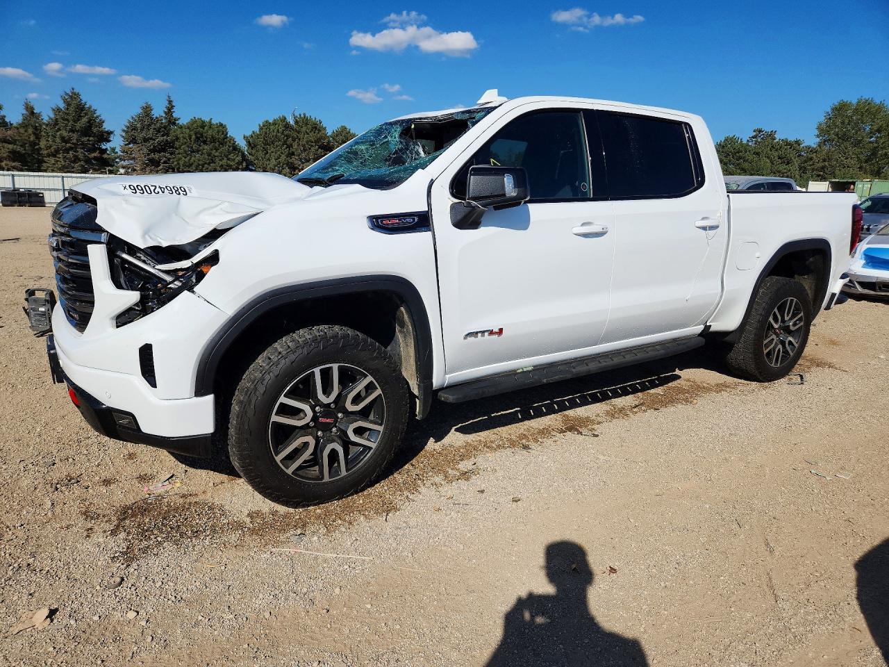 2024 GMC SIERRA K1500 AT4 | 1GTUUEEL4RZ160056 | UPCARS