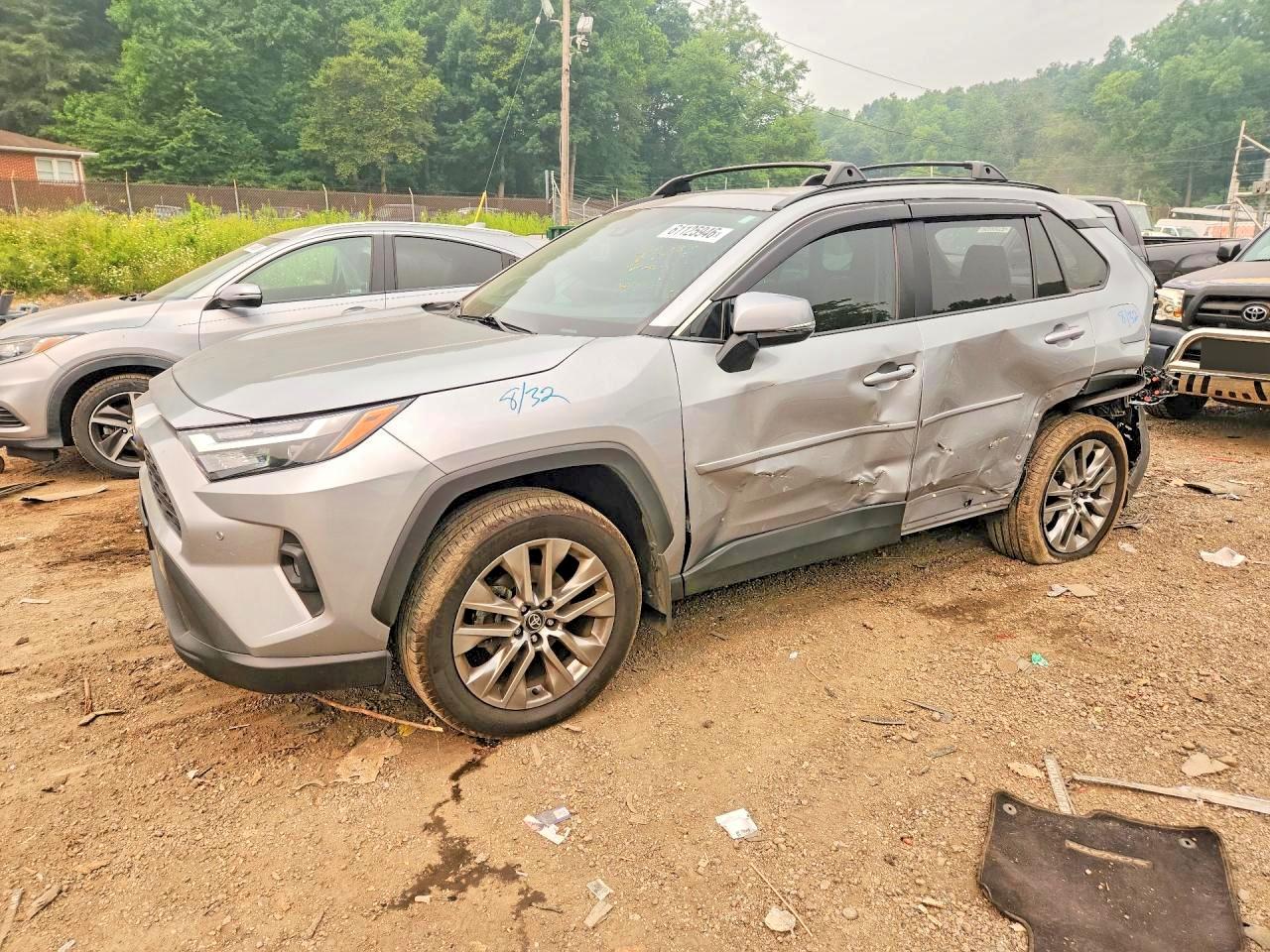 2023 TOYOTA RAV4 XLE PREMIUM | 2T3A1RFVXPW399546 | UPCARS