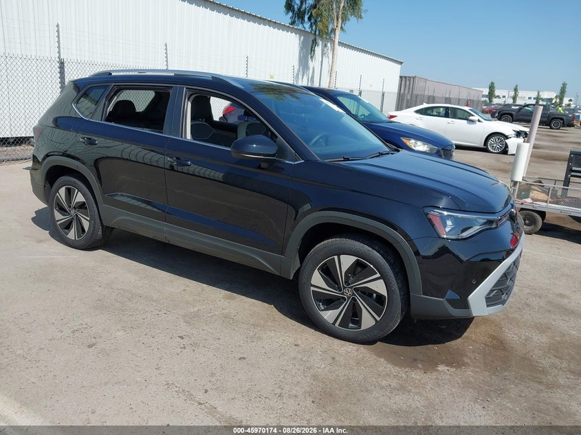 2025 VOLKSWAGEN TAOS 1.5T SE | 3VVVC7B20SM060155 | UPCARS