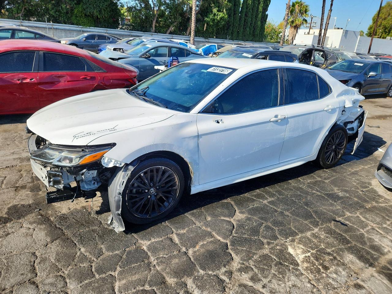 2018 TOYOTA CAMRY SE | 4T1B11HK6JU601095 | UPCARS