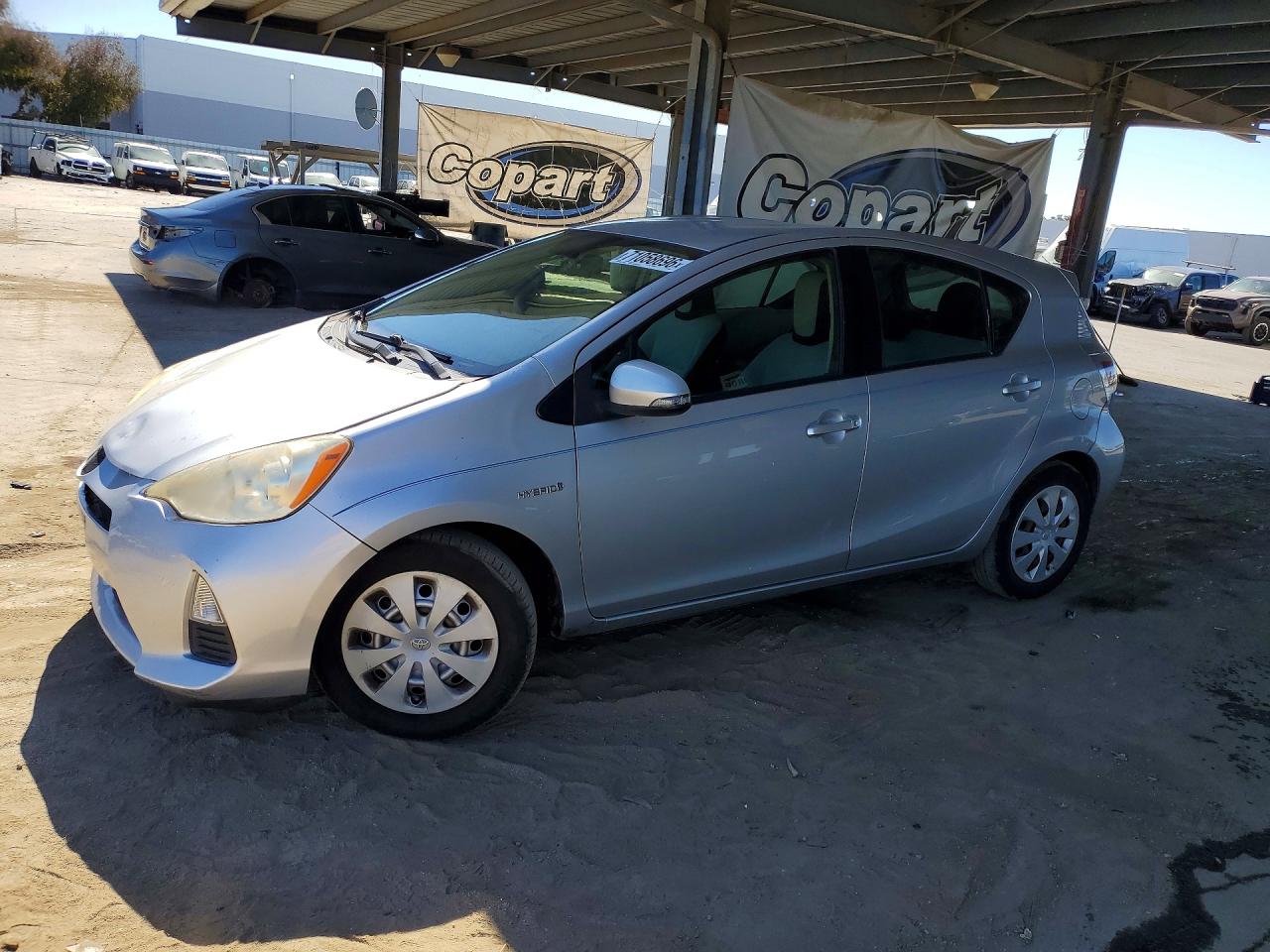 2014 TOYOTA PRIUS ONE | JTDKDTB32E1559461 | UPCARS