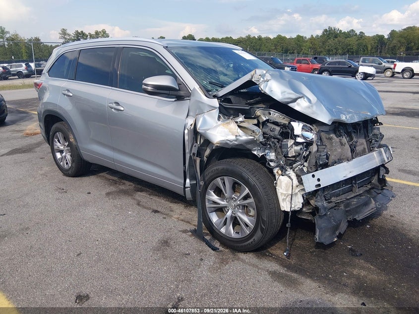 2015 TOYOTA HIGHLANDER XLE V6 | 5TDKKRFH4FS084298 | UPCARS