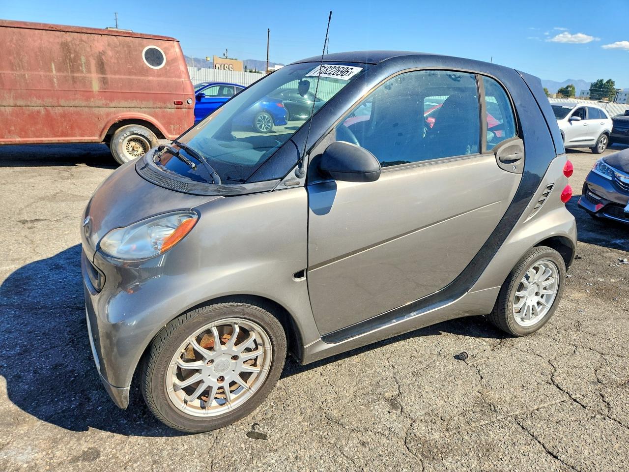 2011 SMART FORTWO PURE | WMEEJ3BA2BK437548 | UPCARS