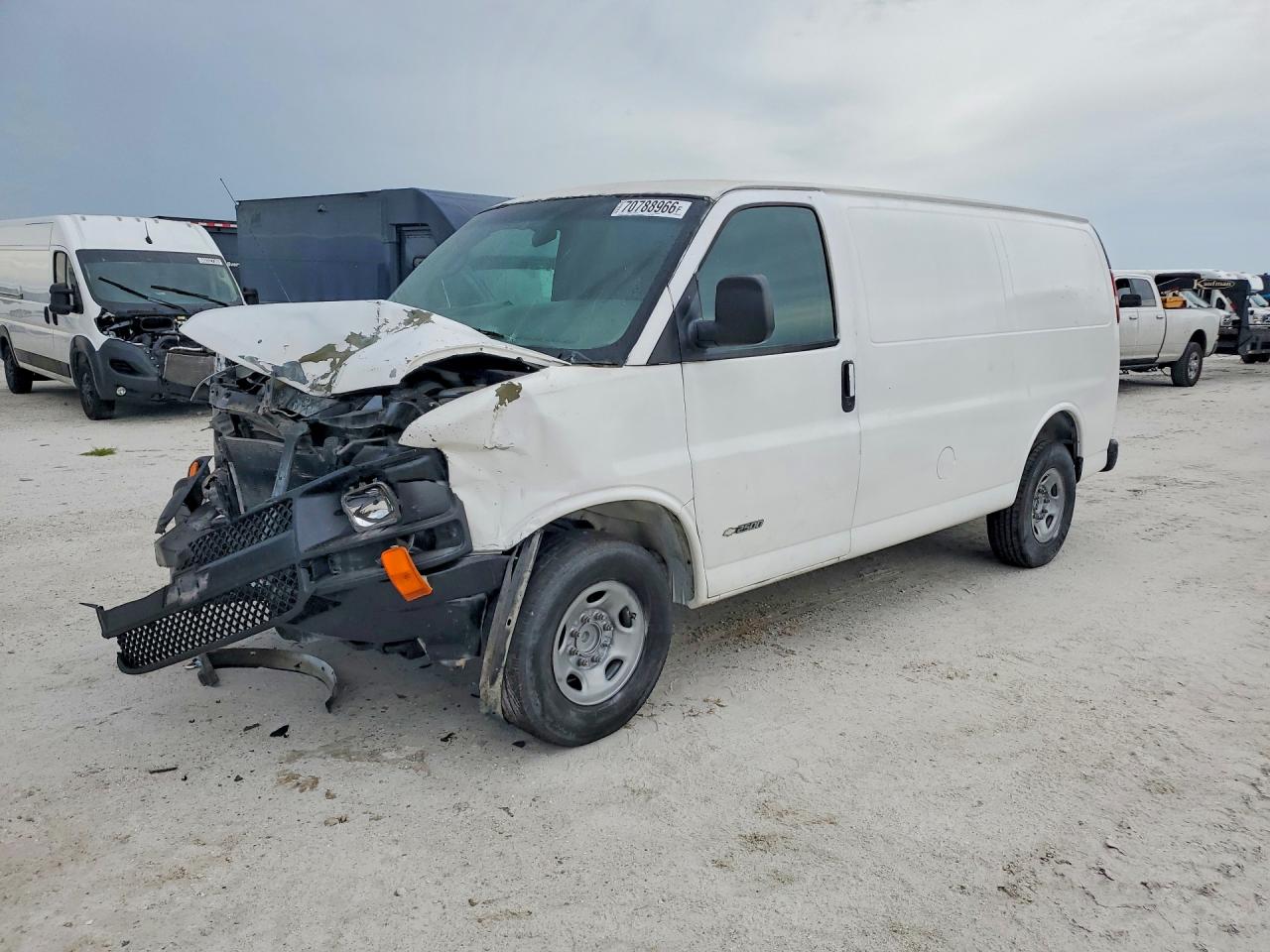 2005 CHEVROLET EXPRESS | 1GCGG25V751102004 | UPCARS