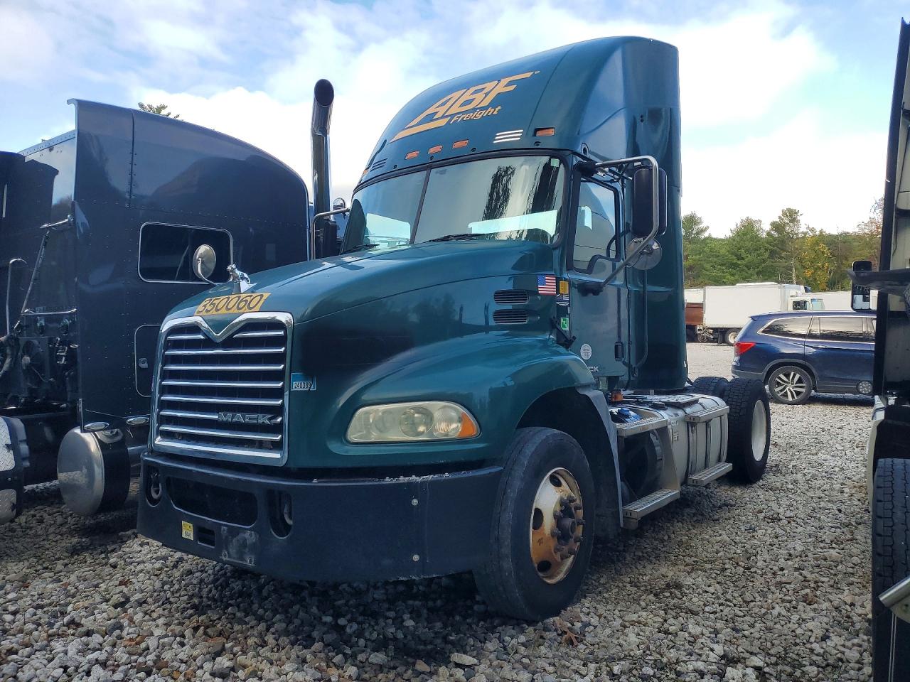 2016 MACK 600 CXU613 SEMI TRUCK | 1M1AW01X4GM008006 | UPCARS