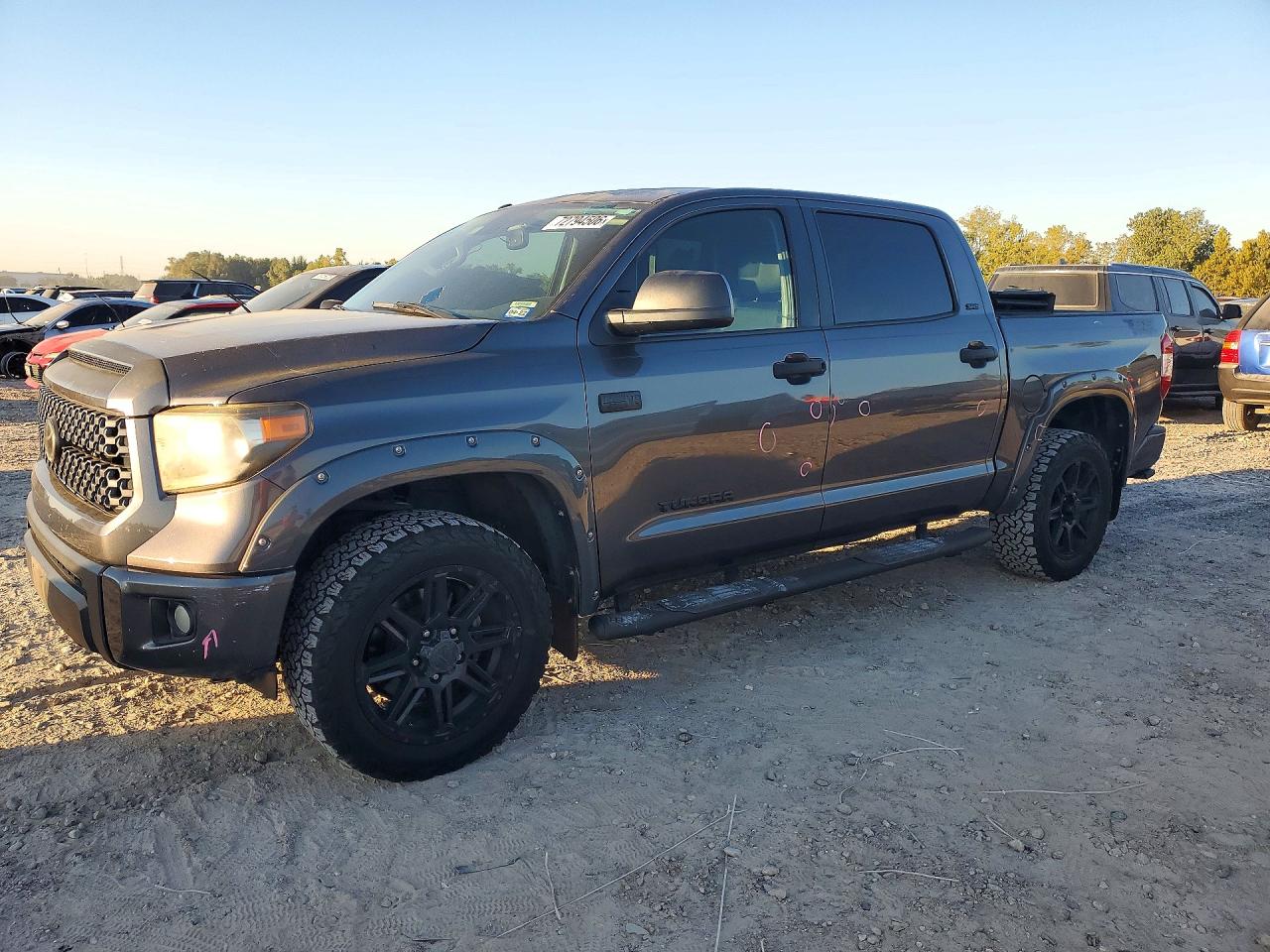 2018 TOYOTA TUNDRA CREWMAX SR5 | 5TFDW5F18JX721916 | UPCARS