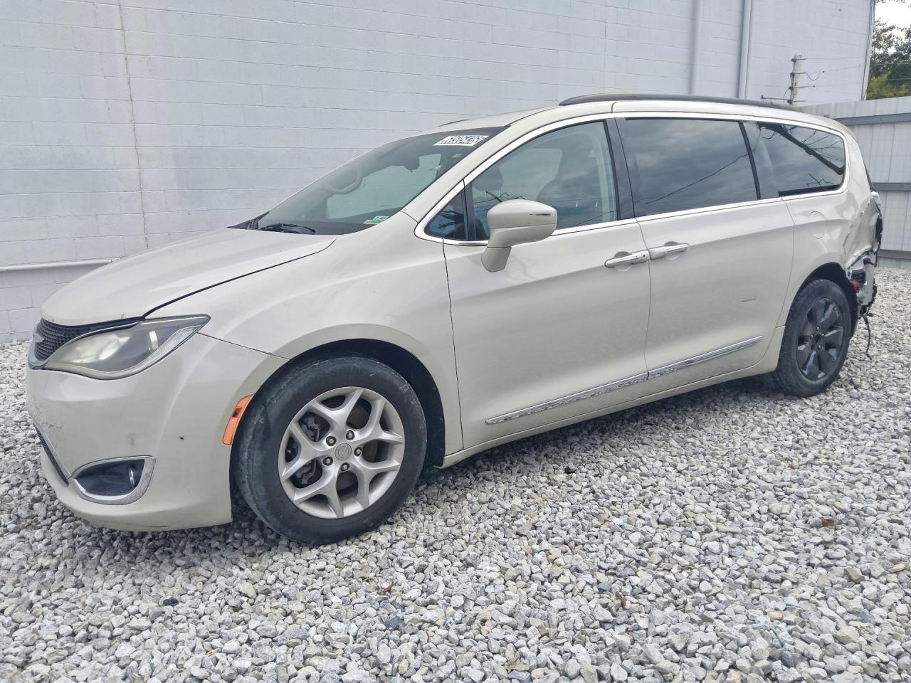 2017 CHRYSLER PACIFICA TOURING L | 2C4RC1BG9HR552726 | UPCARS