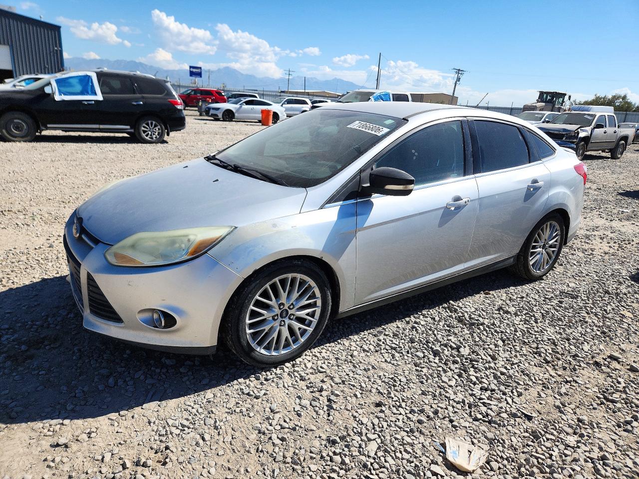 2014 FORD FOCUS TITANIUM | 1FADP3J27EL463277 | UPCARS