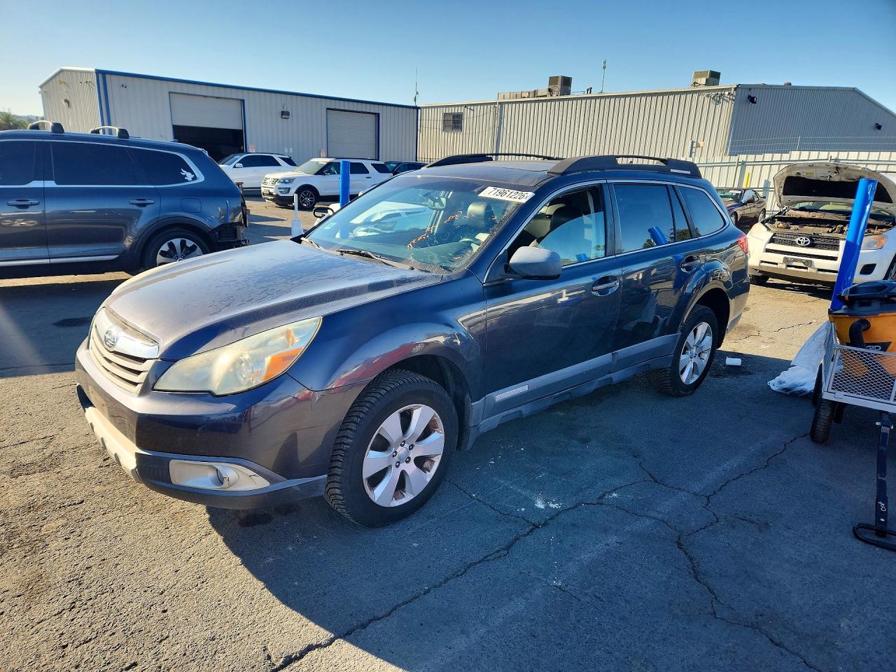 2011 SUBARU OUTBACK 2.5I LIMITED | 4S4BRBLC8B3385871 | UPCARS
