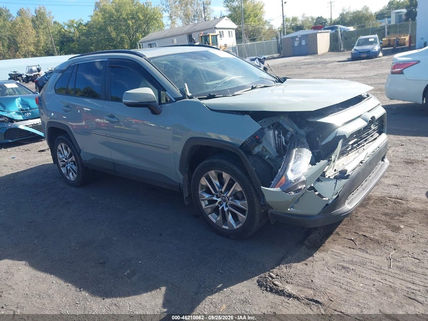 2020 TOYOTA RAV4 XLE PREMIUM | 2T3A1RFV1LW112136 | UPCARS