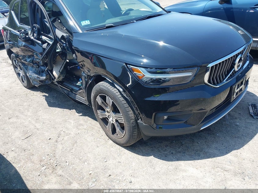 2021 VOLVO XC40 T5 INSCRIPTION | YV4162UL8M2508307 | UPCARS