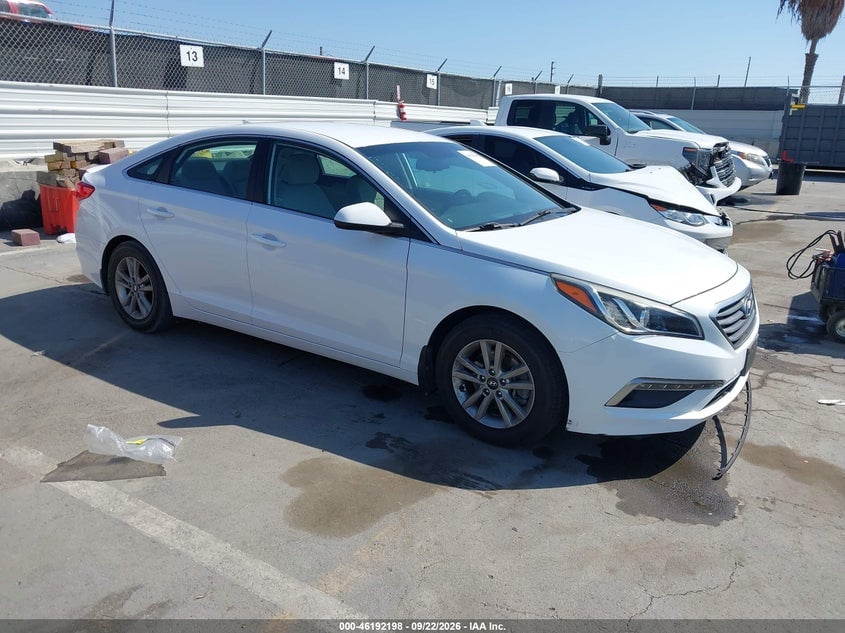 2015 HYUNDAI SONATA SE | 5NPE24AF7FH179952 | UPCARS