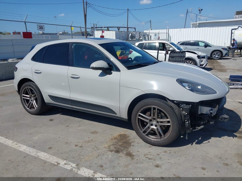 2019 PORSCHE MACAN | WP1AA2A53KLB01461 | UPCARS