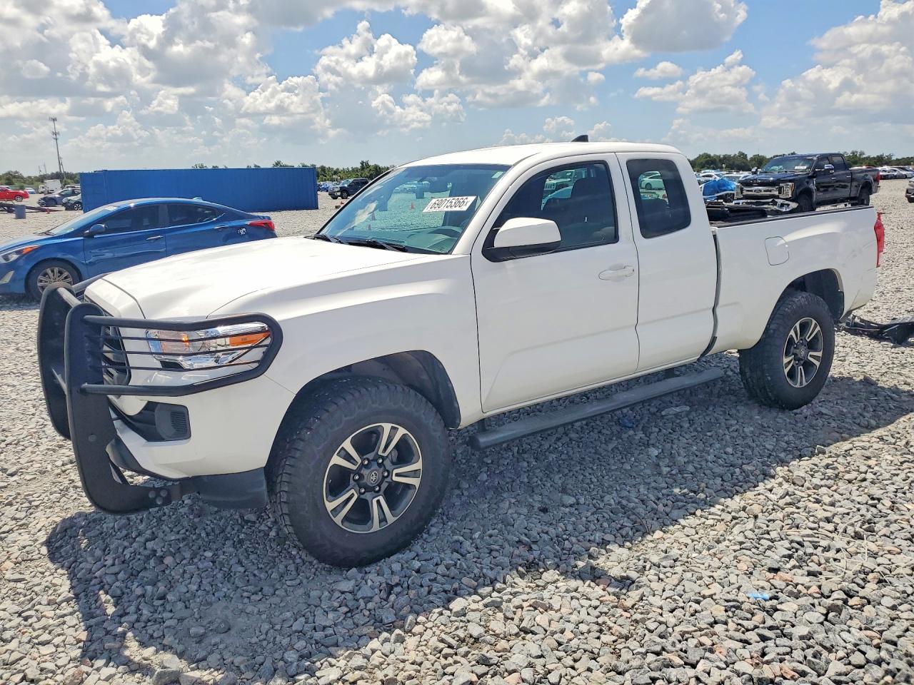2017 TOYOTA TACOMA SR | 5TFSX5EN4HX056015 | UPCARS