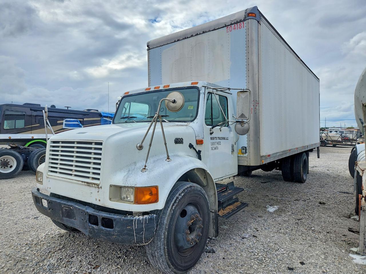 2001 INTERNATIONAL 4000 SERIE 4700 | 1HTSCABMX1H388639 | UPCARS